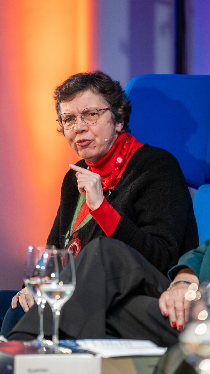 Fokus auf Monika Rosen im Panel