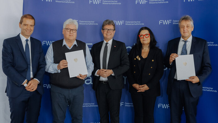 Von links nach rechts: FWF-Präsident Christof Gattringer, Sepp Hochreiter (Universität Linz), Wissenschaftsminister Martin Polaschek, FWF-Vizepräsidentin Ursula Jakubek, Frank Madeo (Universität Graz) bei der Bekanntgabe der neuen Exzellenzcluster