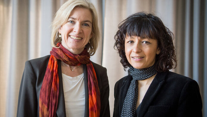 Biochemikerin Emmanuelle Charpentier und ihre Kollegin Jennifer Doudna